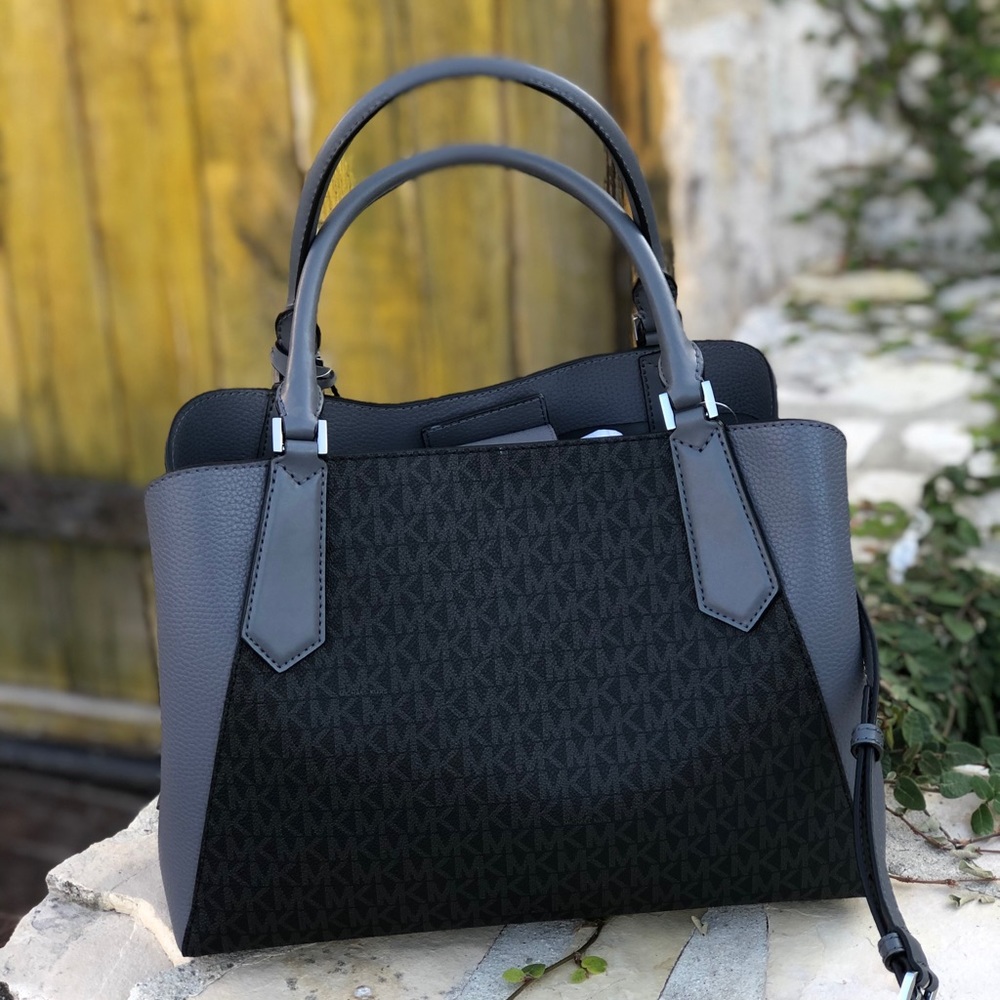 NWT Michael Kors LG Kimberly Signature tote - Picture 3 of 8